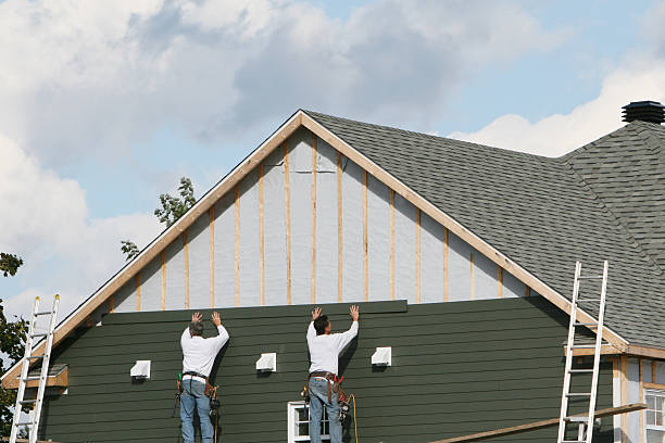 Professional Siding Replacement technician working in Waverly, OH